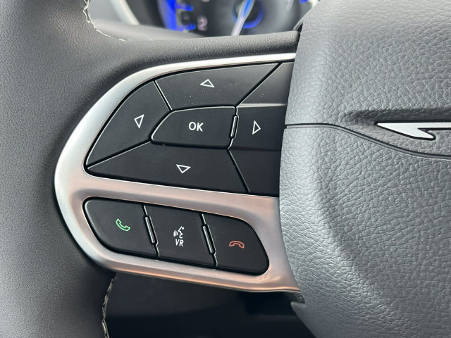 New 2027 Chrysler Pacifica Select FWD image 18