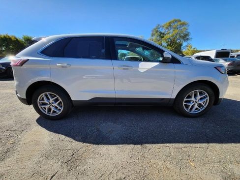 Used 2021 Ford Edge SEL w/ Convenience Package image 9