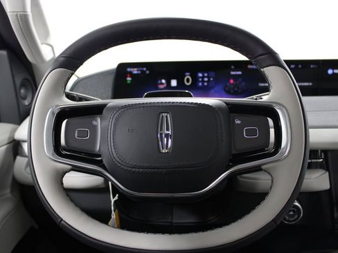 New 2026 Lincoln Navigator Reserve AWD/4WD image 39