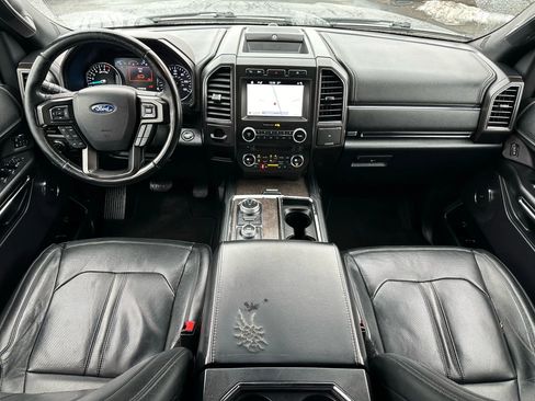 Used 2018 Ford Expedition Max Limited image 11