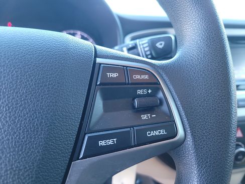 Used 2021 Hyundai Accent SE image 28