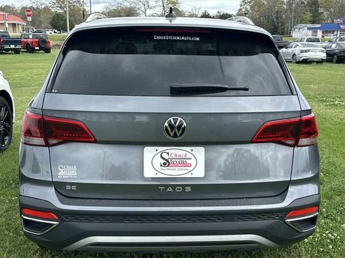 Used 2022 Volkswagen Taos SE image 5