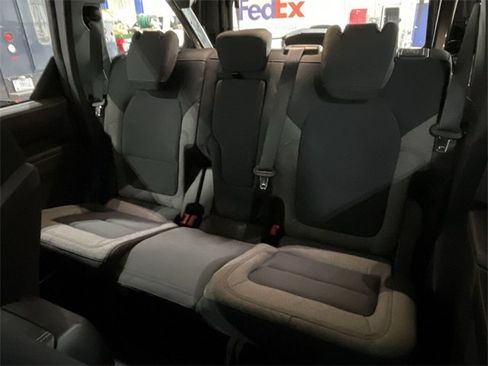 New 2025 Ford Bronco 4-Door image 27