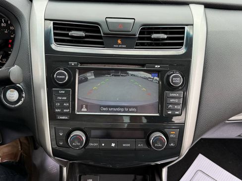 Used 2015 Nissan Altima 2.5 SL w/ Technology Package FWD image 14