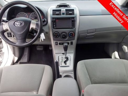 Used 2013 Toyota Corolla LE image 4