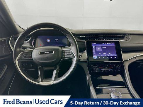 Certified 2022 Jeep Grand Cherokee L Laredo AWD/4WD image 24