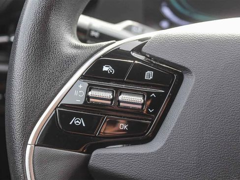 Used 2024 Kia Niro LX image 33