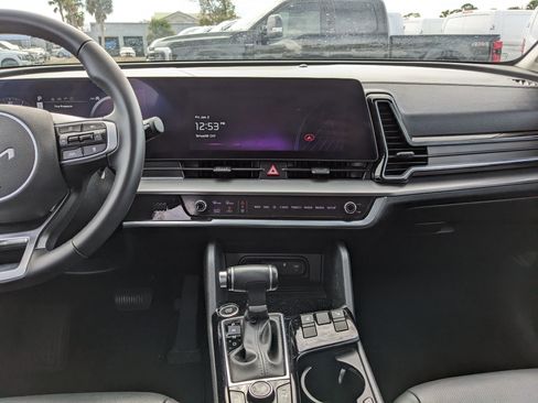 Used 2023 Kia Sportage SX image 16