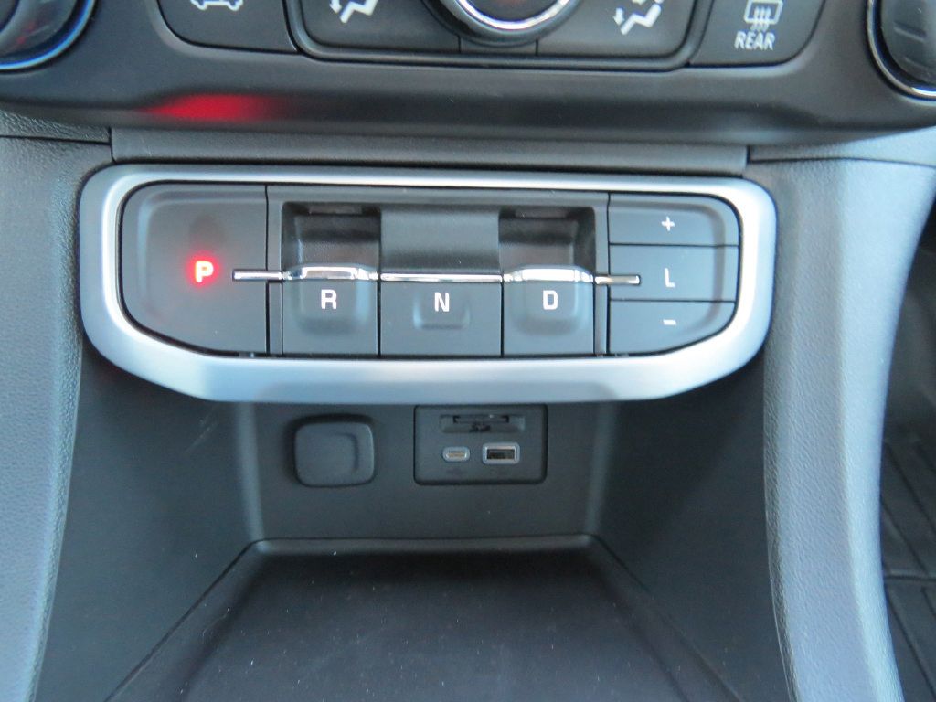 Certified 2023 GMC Acadia SLE w/ Driver Convenience Package FWD image 25