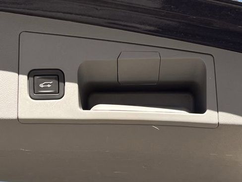 Used 2023 Cadillac XT5 Premium Luxury image 32