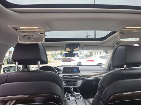 Used 2018 BMW ALPINA B7 xDrive AWD/4WD image 30