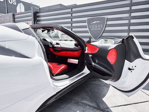 Used 2024 Ferrari SF90 Spider AWD/4WD image 32