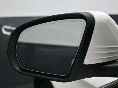 Used 2022 Mercedes-Benz GLC 300 image 4