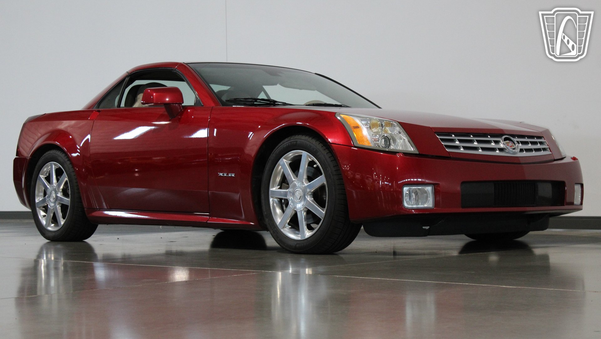 Used 2004 Cadillac XLR RWD image 32
