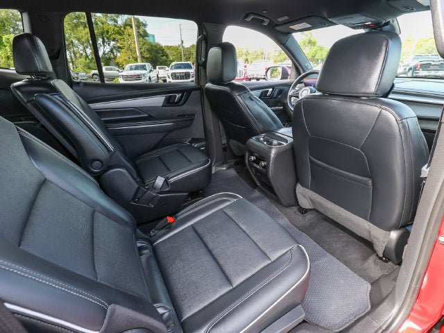 Used 2025 Buick Enclave Preferred AWD/4WD image 24