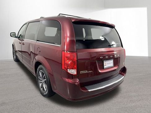 Used 2017 Dodge Grand Caravan SXT FWD image 31
