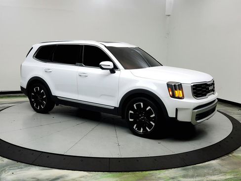 Used 2024 Kia Telluride SX FWD image 3