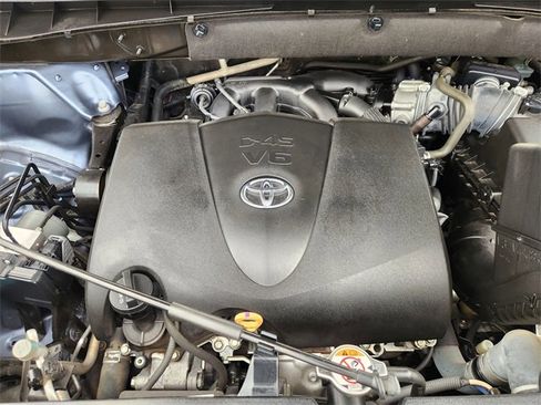Used 2018 Toyota Highlander Limited image 9