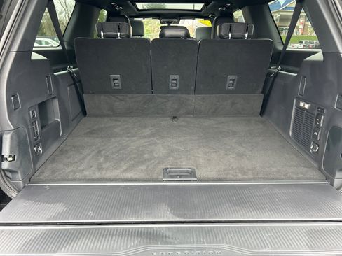 Certified 2025 Ford Expedition Max Platinum w/ Stealth Performance Package AWD/4WD image 16