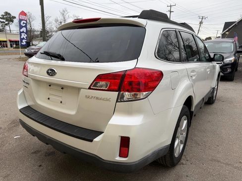 Used 2010 Subaru Outback 2.5i Premium image 8