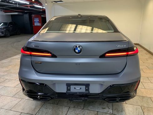 Used 2023 BMW 760i xDrive image 6