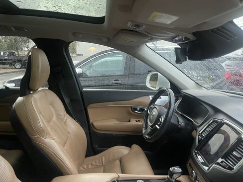 Used 2016 Volvo XC90 T6 Inscription w/ Vision Package AWD/4WD image 8