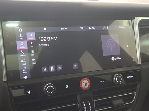 New 2026 Porsche Macan Turbo image 21