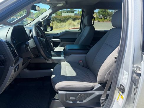 Used 2019 Ford F150 XLT w/ Equipment Group 302A Luxury AWD/4WD image 10