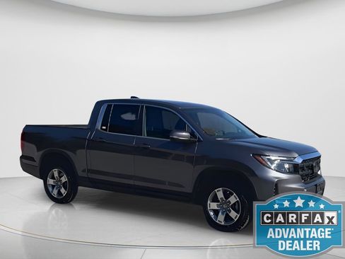 Used 2025 Honda Ridgeline RTL image 2