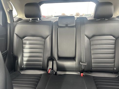 Used 2024 Ford Edge SEL image 28