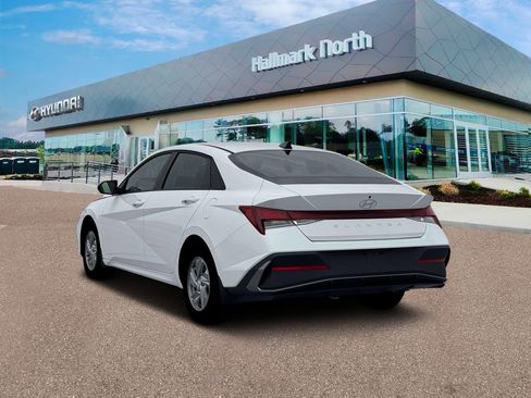New 2026 Hyundai Elantra SE image 5