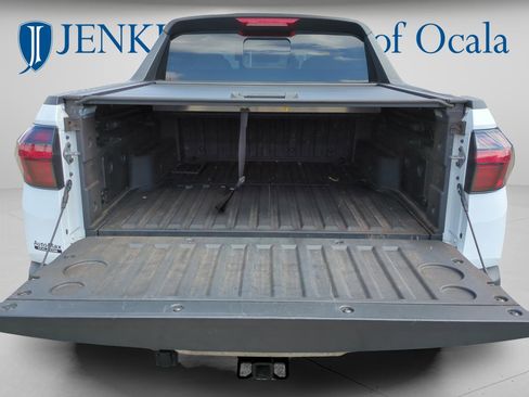 Certified 2022 Hyundai Santa Cruz Limited w/ Cargo Package AWD/4WD image 9