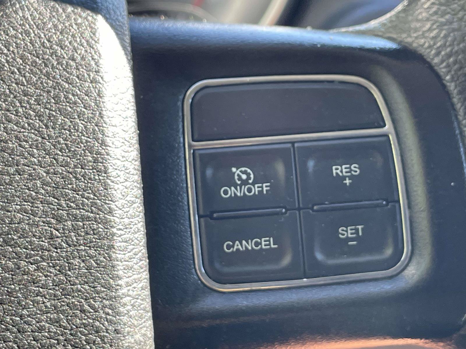 Used 2020 Dodge Journey SE w/ Blacktop Package FWD image 22
