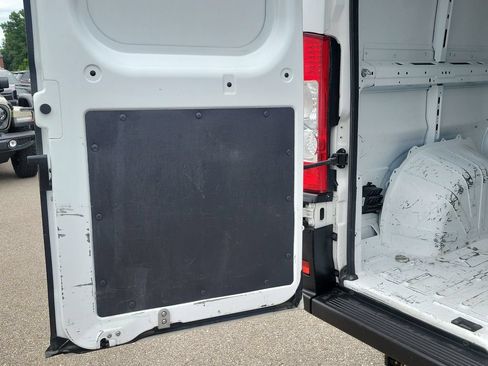 Used 2021 RAM ProMaster 2500 w/ Interior LED Lighting Group FWD image 7