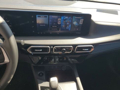 New 2026 Nissan Sentra SR w/ Floor Mat Package image 6