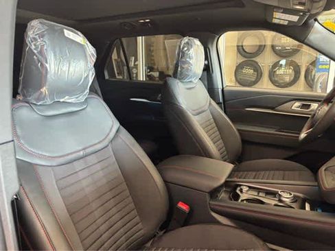 New 2025 Ford Explorer ST-Line w/ Premium Package image 39