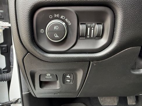 Used 2020 RAM 1500 Laramie AWD/4WD image 22