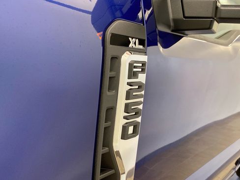 New 2026 Ford F250 XL w/ XL Chrome Package image 8