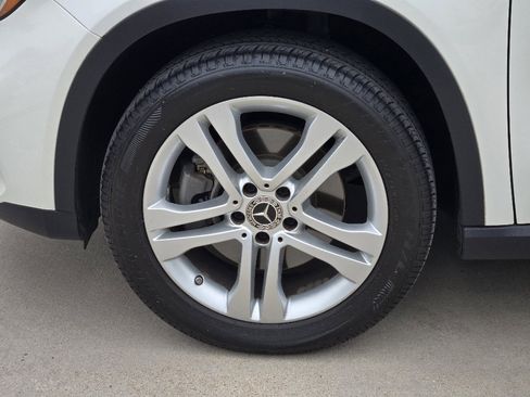 Used 2018 Mercedes-Benz GLA 250 4MATIC image 17