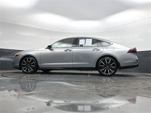 Used 2024 Honda Accord Touring image 31