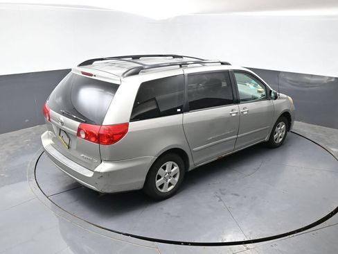 Used 2008 Toyota Sienna FWD image 10