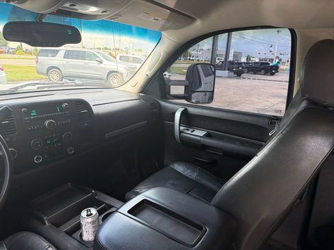 Used 2007 Chevrolet Silverado 1500 LT w/ 2LT Audio Package AWD/4WD image 24