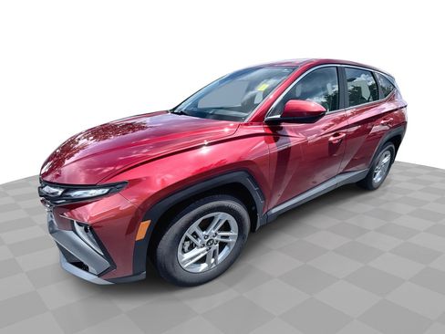 Used 2025 Hyundai Tucson SE FWD image 1