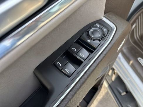 Used 2024 Chevrolet Silverado 1500 LT Trail Boss w/ Convenience Package II image 11