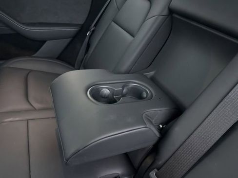 Used 2023 Tesla Model Y Long Range image 23