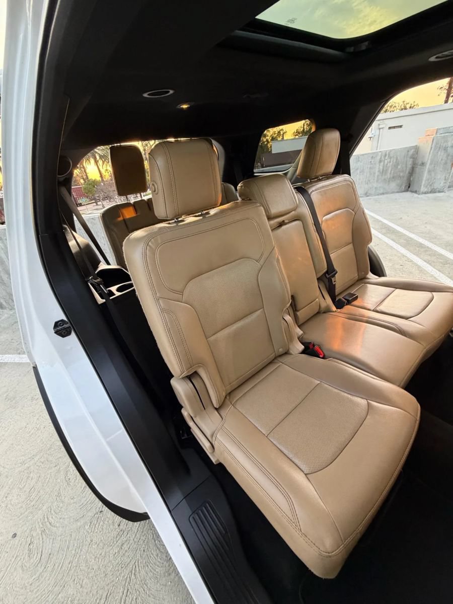 Used 2017 Ford Explorer Limited FWD image 6