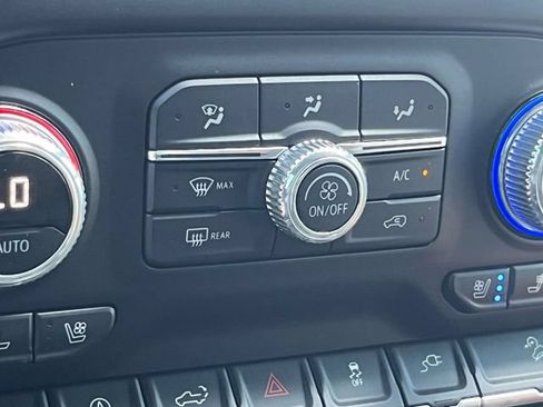 Used 2019 GMC Sierra 1500 AT4 w/ AT4 Premium Package AWD/4WD image 31