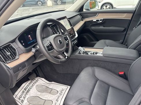 Certified 2025 Volvo XC90 B5 Plus image 19