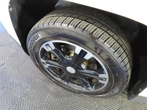 Used 2017 GMC Terrain SLE w/ Nightfall Package image 6