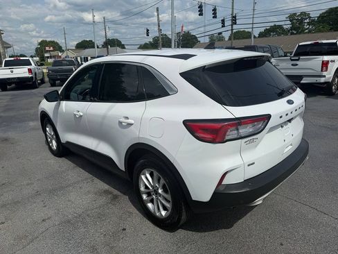 Used 2022 Ford Escape SE FWD image 6
